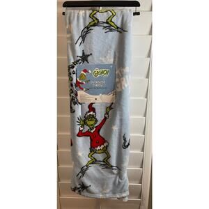The Grinch Dr. Seuss Oversized Throw Blanket Christmas NEW Light Blue Super Soft